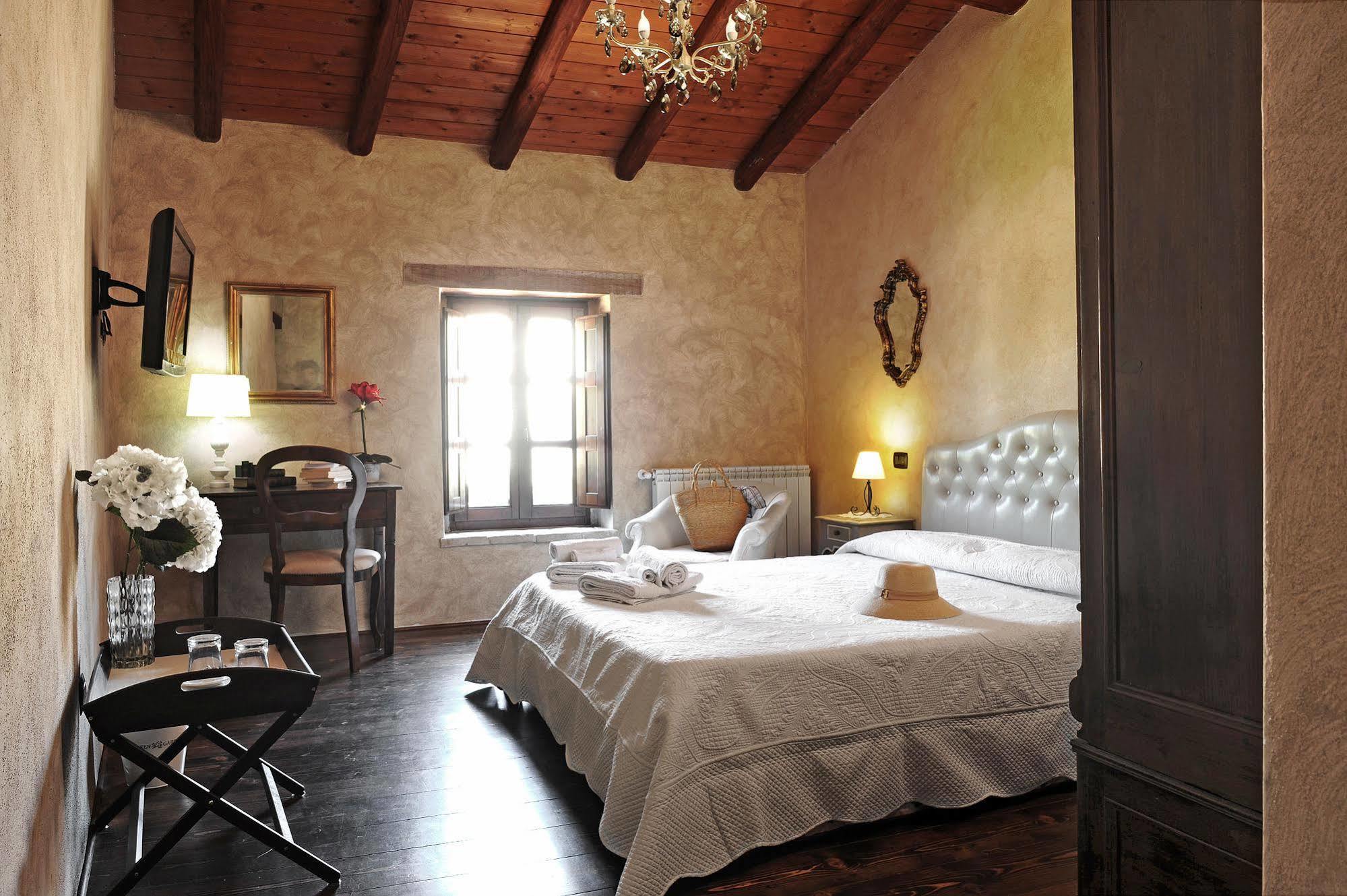 Antica Locanda Lunetta Màndas Exteriör bild